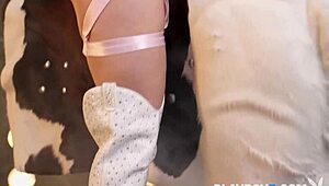 olivia taylor's curvy teen ass shakes on rodeo bull