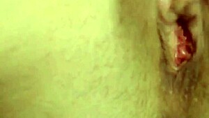 WATCH SHAVED WET PUSSIES SQUIRTING NONSTOP IN CLOSE-UP WEBCAM COMPILATION!