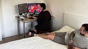 i'm the gamer girl stepbro blackmailed with my dirty pics so i blew him good