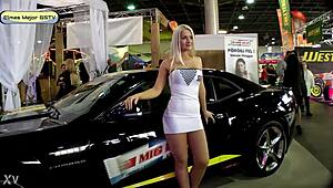 I catch russian blonde's teasing upskirt in her skirt