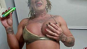 muscular milf bitch squirts from anal rimjob n deepthroat