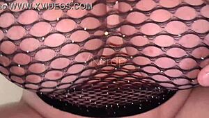 Olha o que eu faço com sua esposa corno 😈 bota na buceta e cu da casada brazilian!