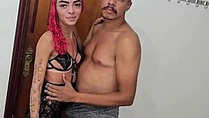 novinha safada gemeu alto qdo o dotado velho meteu na buceta apertada e gozou tudo...