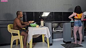 transei com o marido da minha amiga enquanto ela comprou leite interracial anal creampie