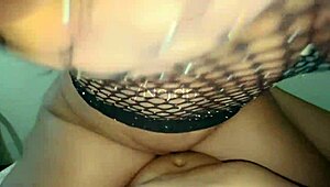 Olha o que eu faço com sua esposa corno 😈 bota na buceta e cu da casada brazilian!