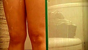 Spanish event promoter milet shaves pussy on real spy cam upskirt hidden.