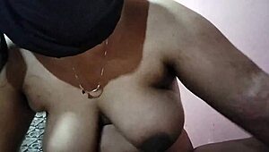 curvy indian beauty shows off her huge natural saggy tits