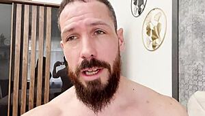 Beautiful masseuse devours my arse until i explode in ecstasy