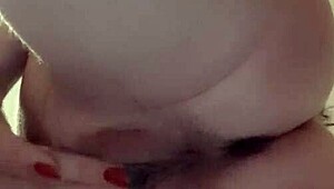 truth or dare lesbian dare: i jerk wet pussy cumming hard in front of her 💦👭