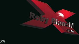 fantastica milf fists young brazilian tits natural lesbian play