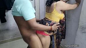 INDIAN DESI BHABHI WIFE RIDES HUGE COCK IN HOT MMS SEX