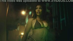 sza's sexy ebony curves inspire the ultimate jerk off contest