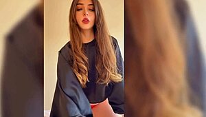 hoy atrapé a mi padrastro masturbándose en mi cama y lo monté duro