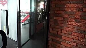 Pick Up Gym Bubble Butt Girl For Outdoor Public Doggystyle Cowgirl Rough Sex!