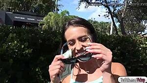 imagine this brunette babe kelsi monroe taking stranger cock outdoors for cash 💦 public pounding!