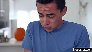 younger stepmommy diana grace and gianna grey trick with more pussy treats than halloween