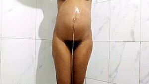 i'm bathing skinny and pissing hard who wants to fuck my amazing ass now