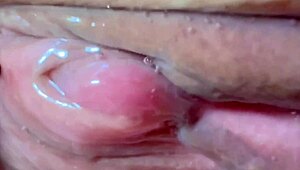 Amateur teen milf's shaved pussy close-up 106 days post virginity loss