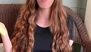 REDHEAD SUCKS BANANA LIKE CRAZY! DEEPTHROAT SKILLS ON POINT