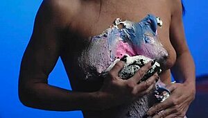 Smear birthday cake all over this milf body!