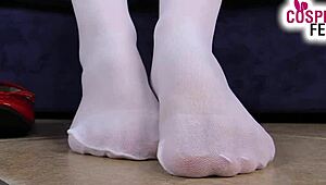 Sexy nurse teases patient with stocking feet and toes 😍👣