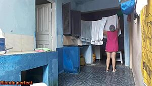 patrão, peguei você batendo punheta... vamos foder sem contar pra ninguém?