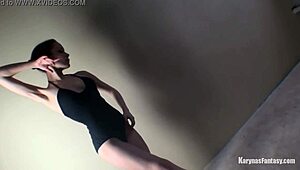 Felicity's ballet demo turns nude fetish tease with flexible poses 💃🔥