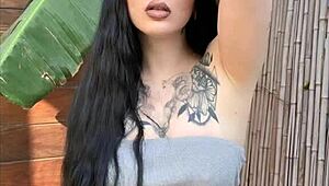 I can't resist lady xo's jerk off challenge anymore