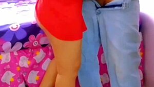 Vecino Casado Fills Me with Creampie in His Bed, Squirting Every Drop!