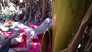 quer ver eu comendo a ruivinha com sex toy na rua?