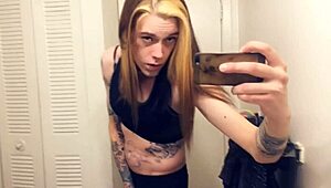 omg this hot tranny slut in tight leggings is fingering her cute clit to explosion 💦😘