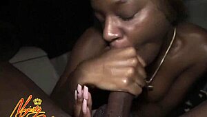 petite ebony with wet pussy lips gets muscular outdoor public pounding on sex tape