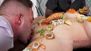 suki sin brews freeuse kitchen cravings with her curves