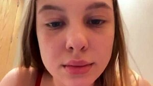 bbw newbie fingers her fat pussy to orgasm in risky public close-up