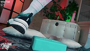 i stretch my tight ass with huge dildos and vibrating buttplugs