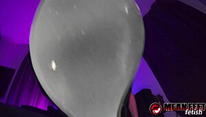 hey suck my toes now busty dominatrix cassandra cain demands your tongue!!