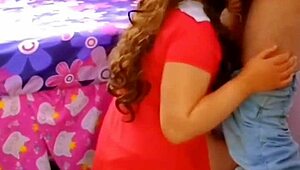 Vecino Casado Fills Me with Creampie in His Bed, Squirting Every Drop!