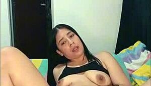 Stunning Colombian Deepthroats Boyfriend's Big Cock In Homemade Missionary Fuck Fest