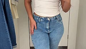 babe fingers juicy pussy in zona leste mall provador