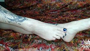 Oiling my feet to jerk you perfectly