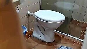 era tanto tesao q o virgem queria meter no pelo sem nem tomar banho