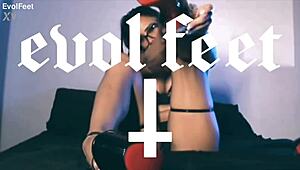 Damn You Need More of My Goddess Toes in Life Now!