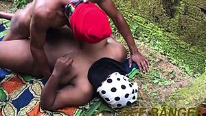 damn this juicy ghetto ebony pussy drips and squirts wet