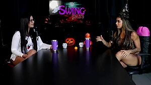 hey babe 😏 watch this naughty brunette tease her skills, strip naked, flash those perky tits and wet pussy... she loves touching herself during sex! 🔥 casal fada prazeres sheer red halloween