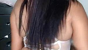 let me flash my fat latina big ass pussy and seduce you into hard housewife fucking now!