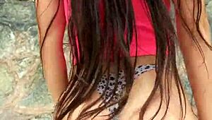 hey babe check this sexy petite brunette dancing n flashing her bikini on the beach 😍🌴 public fun with the girl next door!