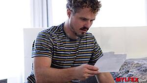 Hey, uncovering my hot MILF mom's secret lingerie anal rides! 🔥🍑