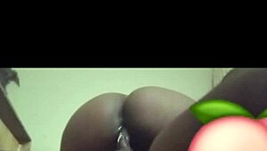 whoa this wifey with perfect ass squirts on monster cock missionary 😍🌊