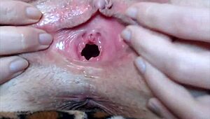 wanna see this close-up object insertion stretch her pussy clit to orgasm?