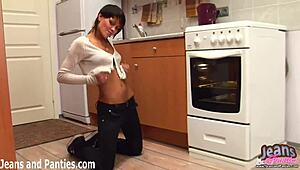 Milf Neighbor Struggles Squeezing Tight Ass into Skinny Jeans Before Striptease